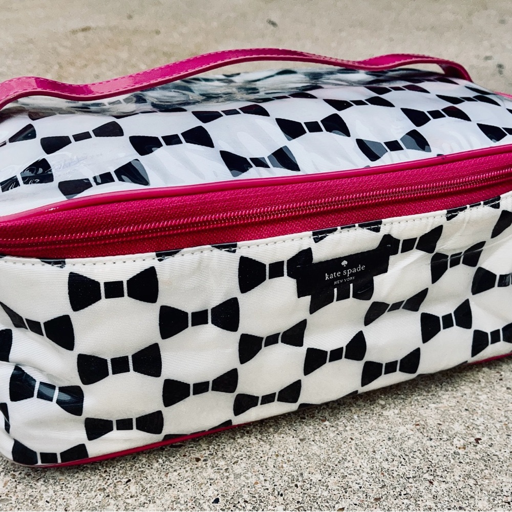 Large Kate Spade Bow Tie Pattern with Pink Accents - Like New $98 retail